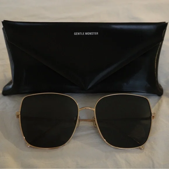 Gentle Monster Diane 02 Black and Gold Sunglasses - Picture 1 of 11